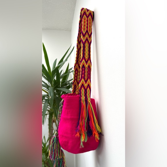 Boho Woven Wayuu Mochila Bucket Bag Crossbody Purse Colombian Hot Pink - Picture 2 of 7